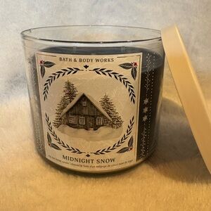 Bath & Body Works Midnight Snow Candle with Winter Cabin Design